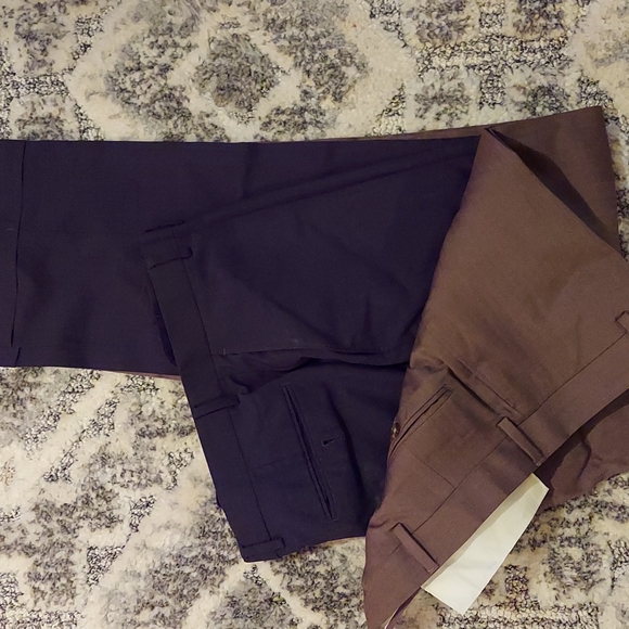 2 pairs Jos A Bank Trousers - Picture 8 of 8